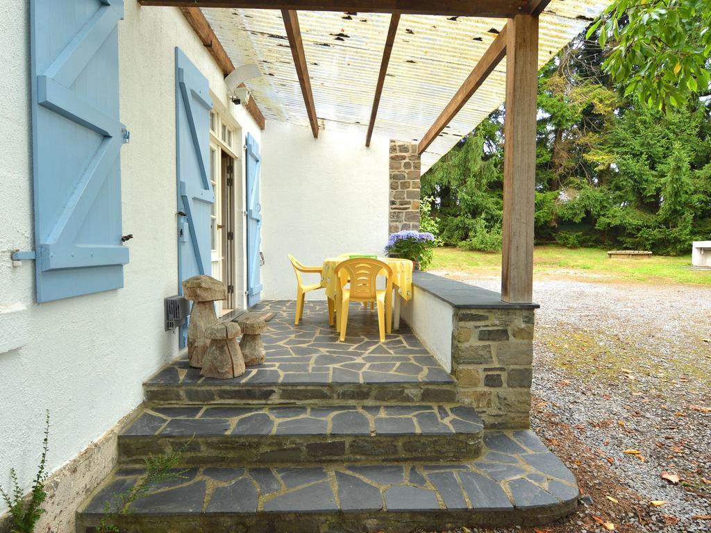 Furnished Bungalow In Monceau En Ardenne With Garden Barbecue Oizy Экстерьер фото
